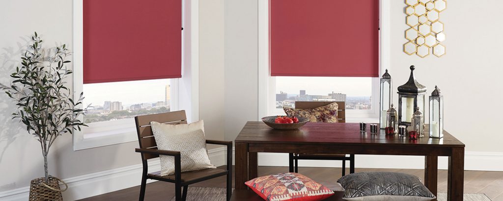 Fitting window blinds