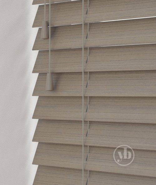 3.Stratus-close-up