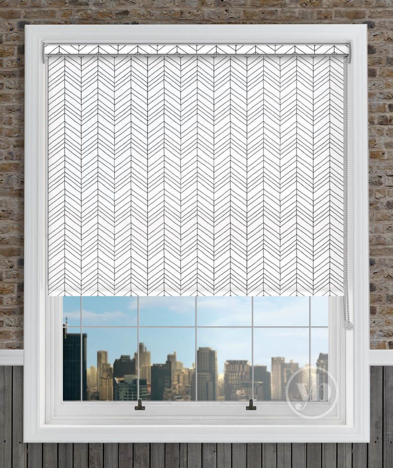 Preto Black louvolite roller blind + cass
