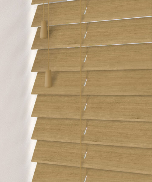 3.Traditional-Oak-Close-Up